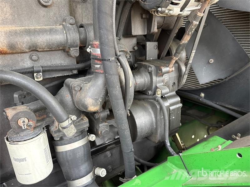 John Deere 7950 ProDrive Forage Harvester Фуражні комбайни