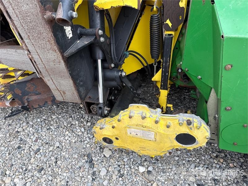 John Deere 7950 ProDrive Forage Harvester Фуражні комбайни