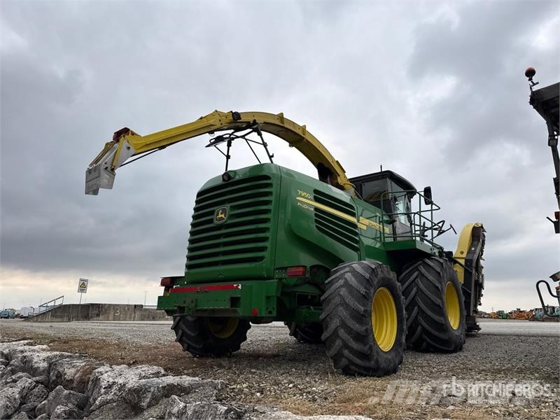 John Deere 7950 ProDrive Forage Harvester Фуражні комбайни