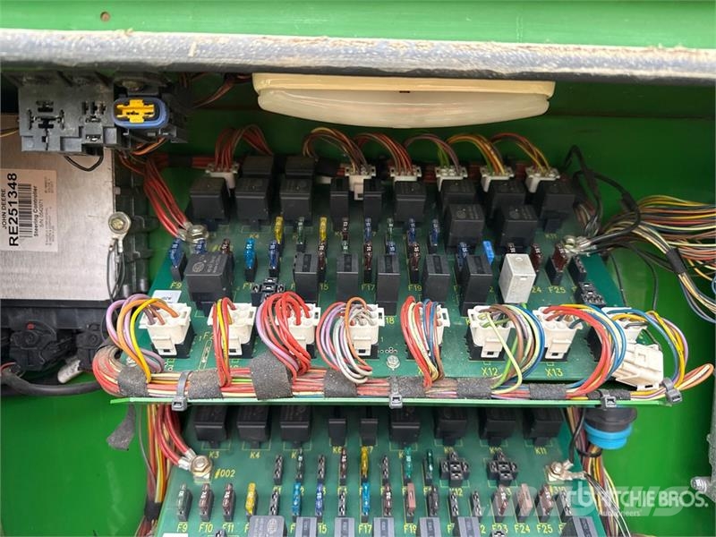 John Deere 7950 ProDrive Forage Harvester Фуражні комбайни