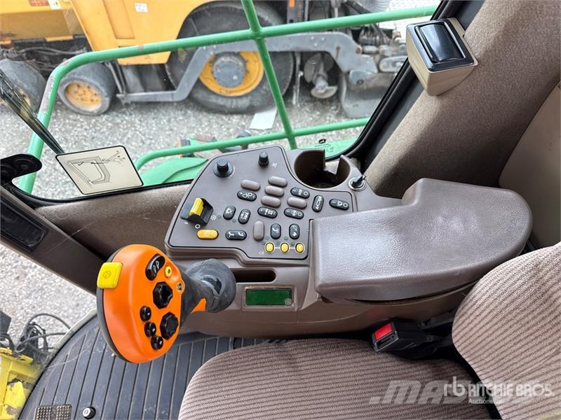 John Deere 7950 ProDrive Forage Harvester Фуражні комбайни