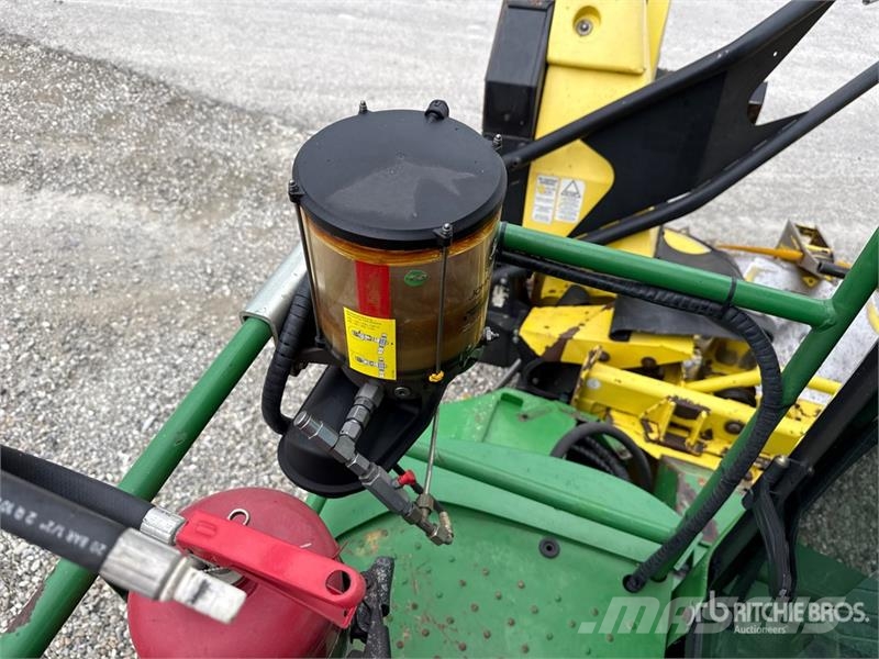 John Deere 7950 ProDrive Forage Harvester Фуражні комбайни