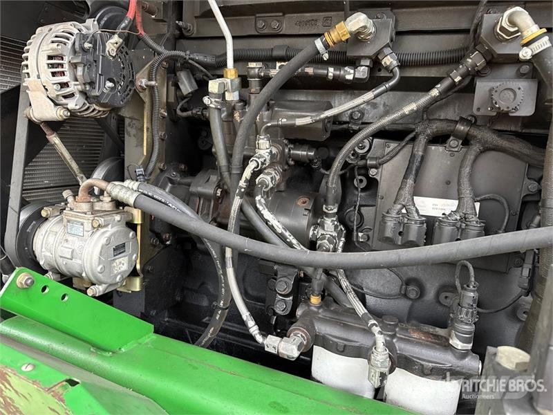 John Deere 7950 ProDrive Forage Harvester Фуражні комбайни