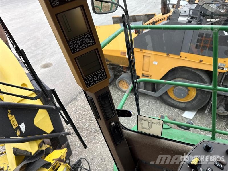 John Deere 7950 ProDrive Forage Harvester Фуражні комбайни