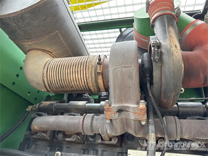John Deere 7950 ProDrive Forage Harvester Фуражні комбайни