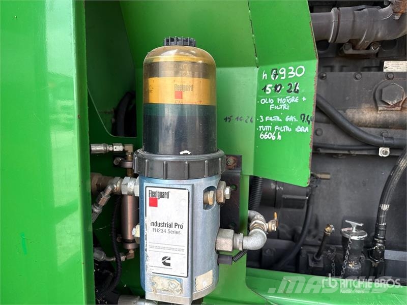 John Deere 7950 ProDrive Forage Harvester Фуражні комбайни