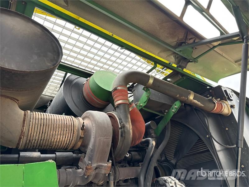 John Deere 7950 ProDrive Forage Harvester Фуражні комбайни