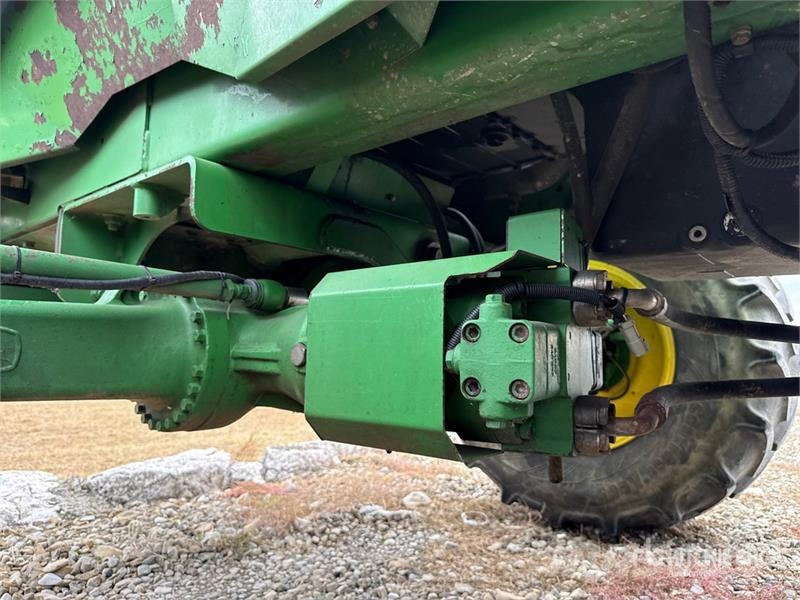 John Deere 7950 ProDrive Forage Harvester Фуражні комбайни