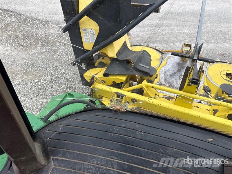 John Deere 7950 ProDrive Forage Harvester Фуражні комбайни
