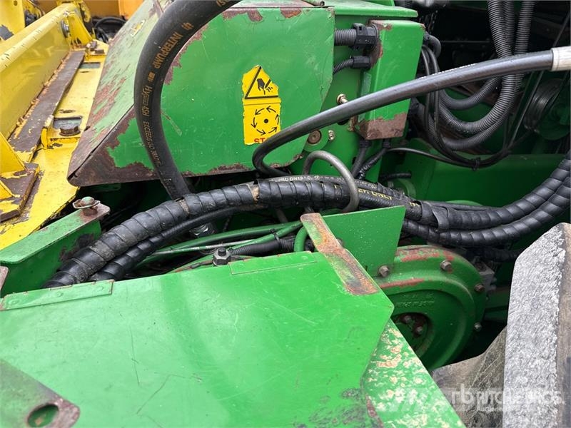 John Deere 7950 ProDrive Forage Harvester Фуражні комбайни