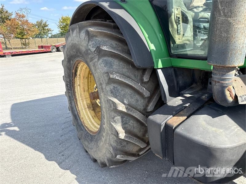 John Deere 8230 Trattori
