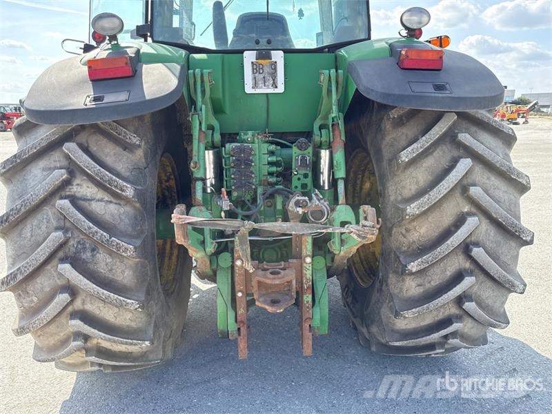 John Deere 8230 Trattori