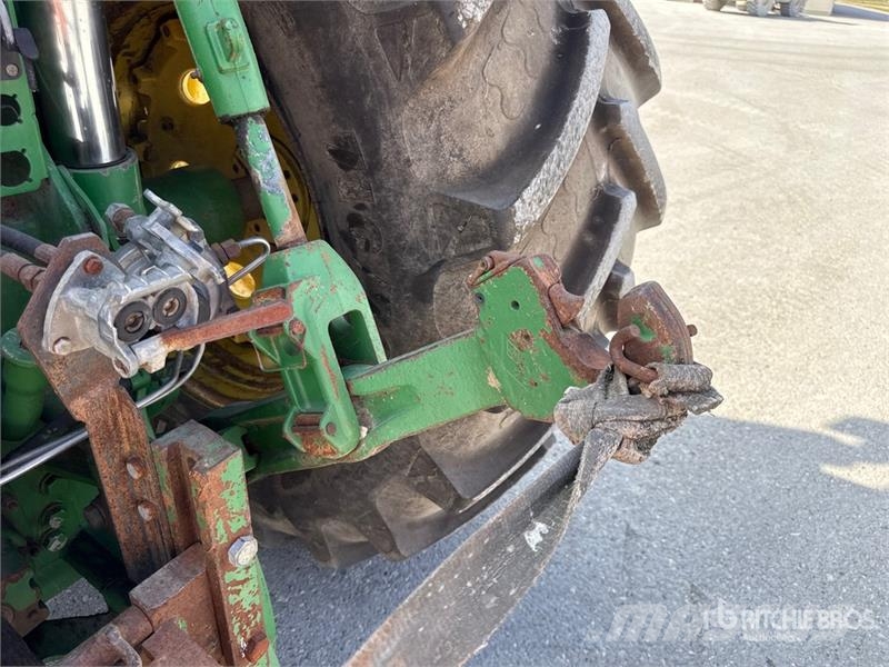 John Deere 8230 Trattori