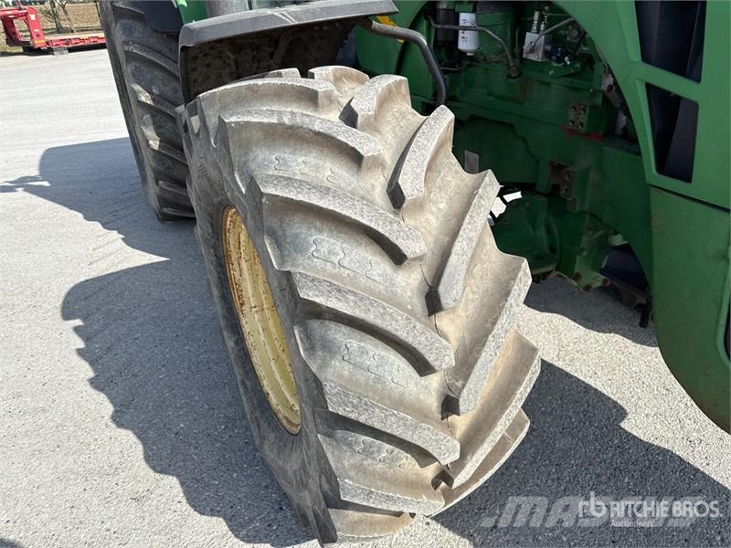 John Deere 8230 Trattori