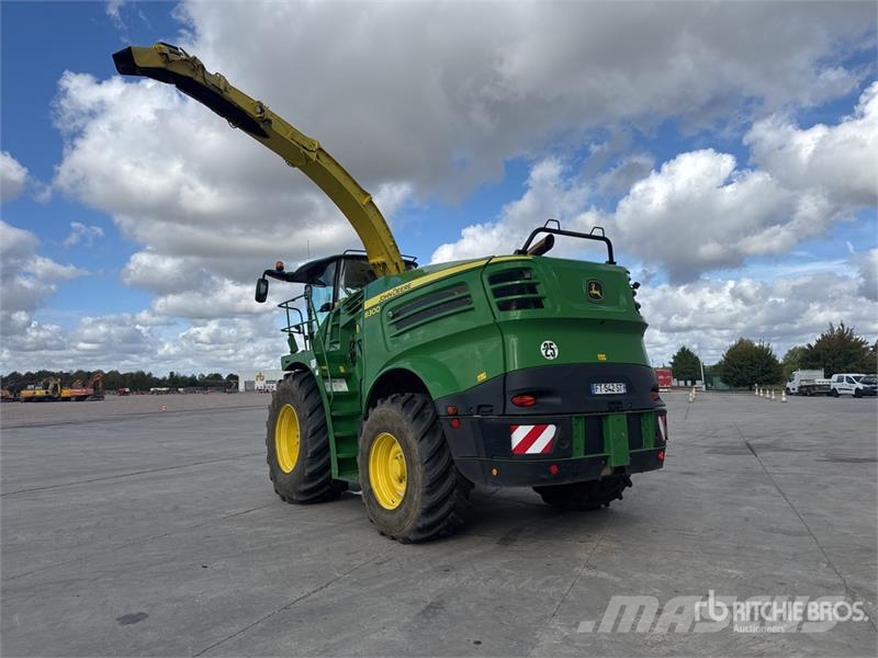 John Deere 8300 4WD Ensileuse Forage Harvester حصادات الأعلاف