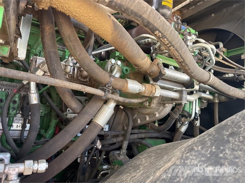 John Deere 8300 4WD Ensileuse Forage Harvester حصادات الأعلاف