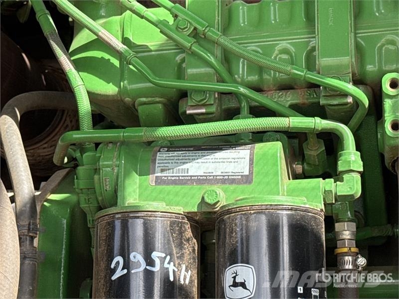 John Deere 8300 4WD Ensileuse Forage Harvester حصادات الأعلاف