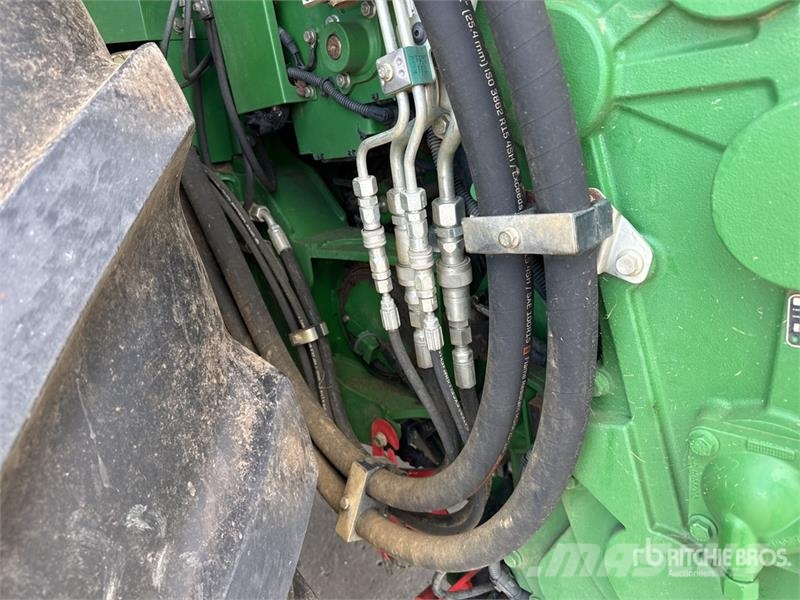 John Deere 8300 4WD Ensileuse Forage Harvester حصادات الأعلاف