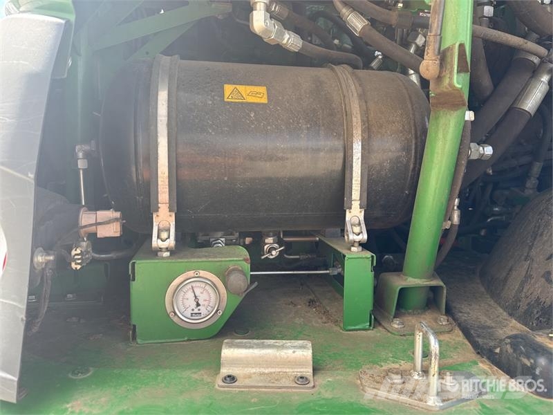 John Deere 8300 4WD Ensileuse Forage Harvester حصادات الأعلاف
