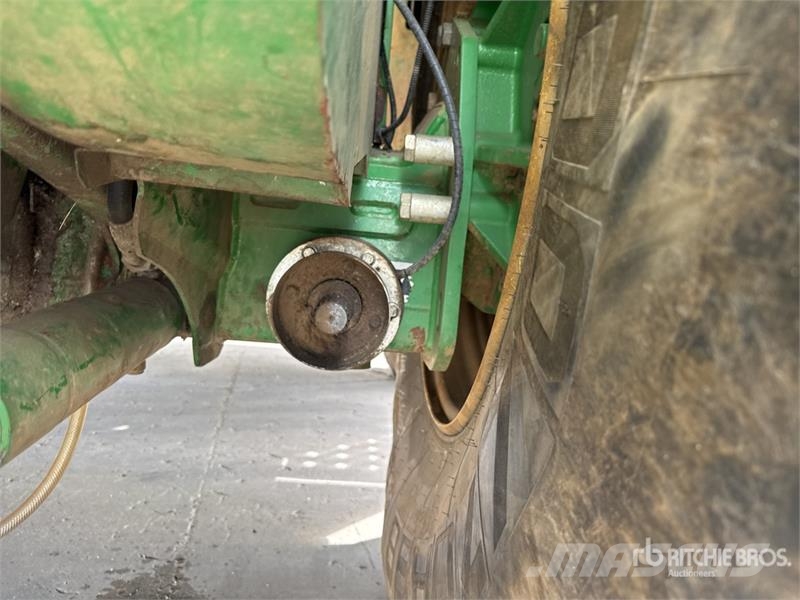John Deere 8300 4WD Ensileuse Forage Harvester حصادات الأعلاف