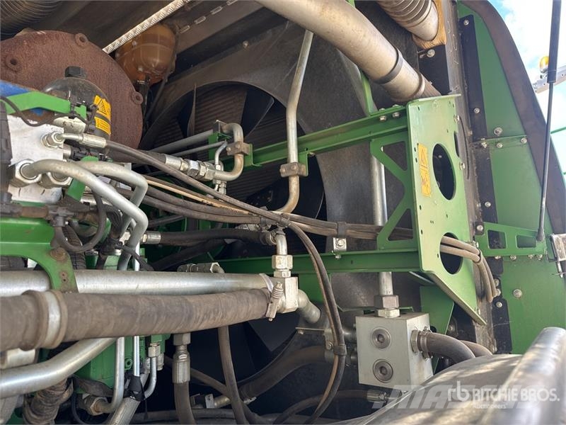 John Deere 8300 4WD Ensileuse Forage Harvester حصادات الأعلاف