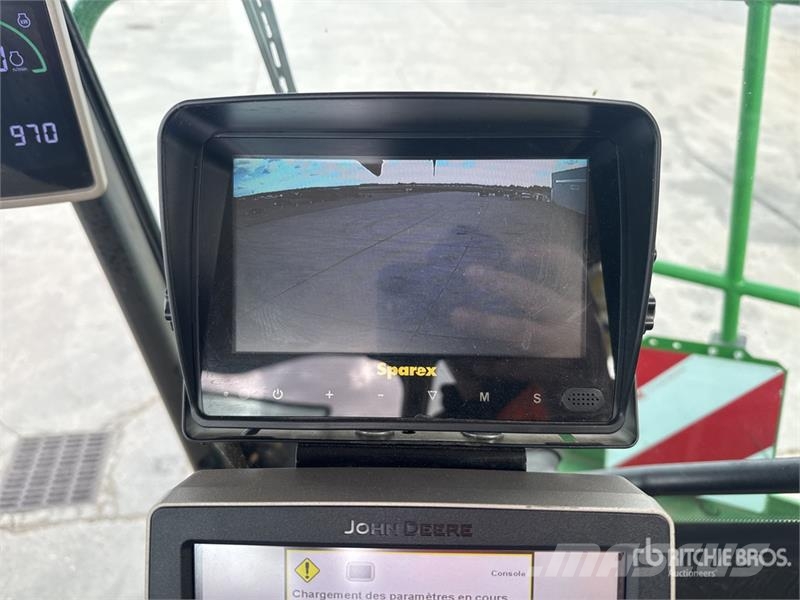 John Deere 8300 4WD Ensileuse Forage Harvester حصادات الأعلاف