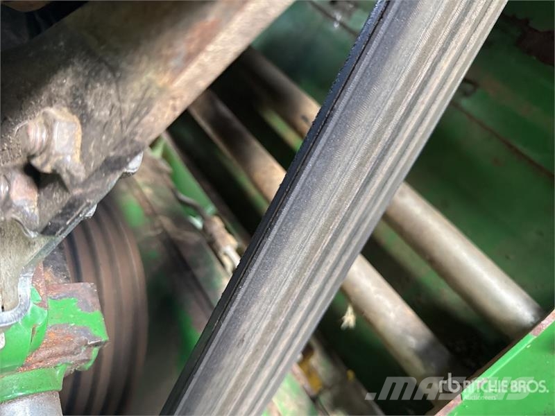 John Deere 8300 4WD Ensileuse Forage Harvester حصادات الأعلاف
