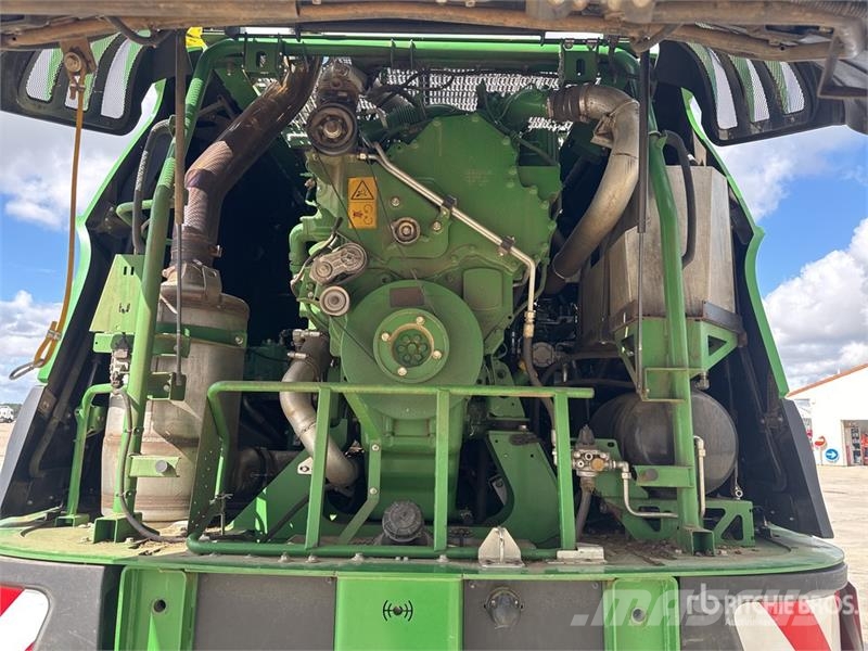 John Deere 8300 4WD Ensileuse Forage Harvester حصادات الأعلاف