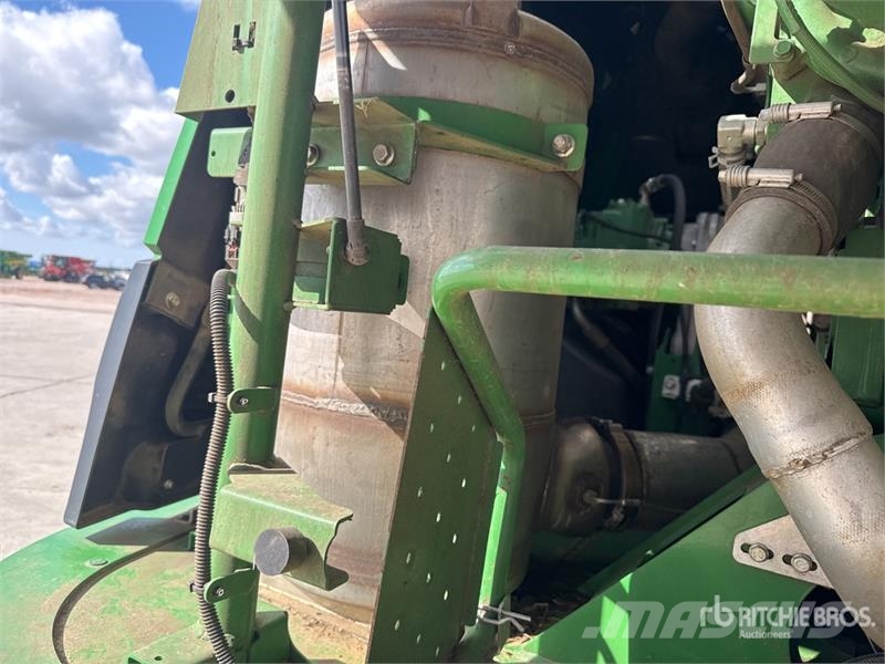 John Deere 8300 4WD Ensileuse Forage Harvester حصادات الأعلاف