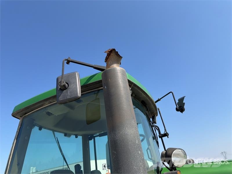 John Deere 8320 Tractors