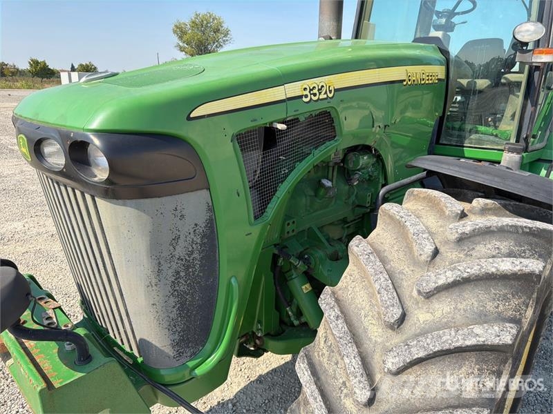 John Deere 8320 Tractors