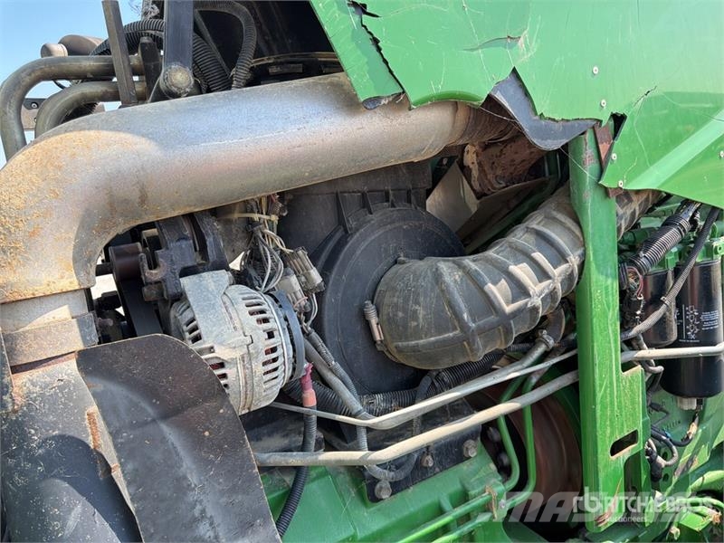 John Deere 8320 Tractors