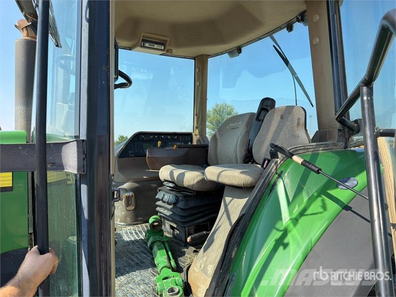 John Deere 8320 Tractors