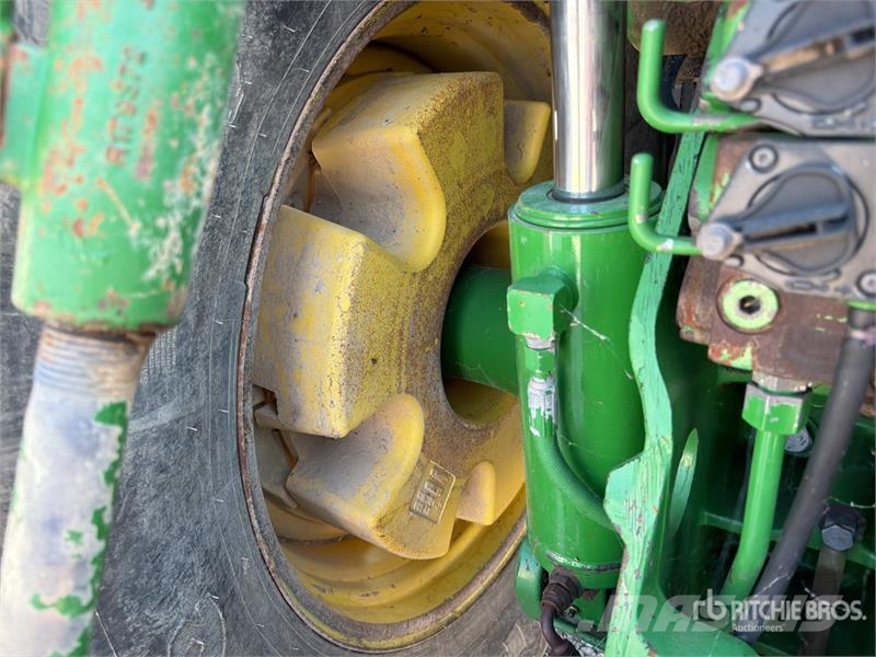 John Deere 8320 Tractors