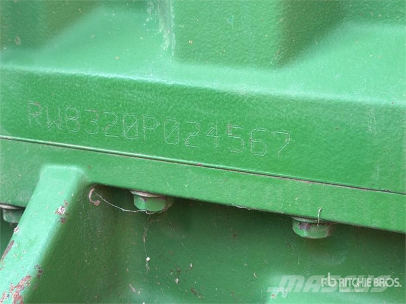 John Deere 8320 Tractors