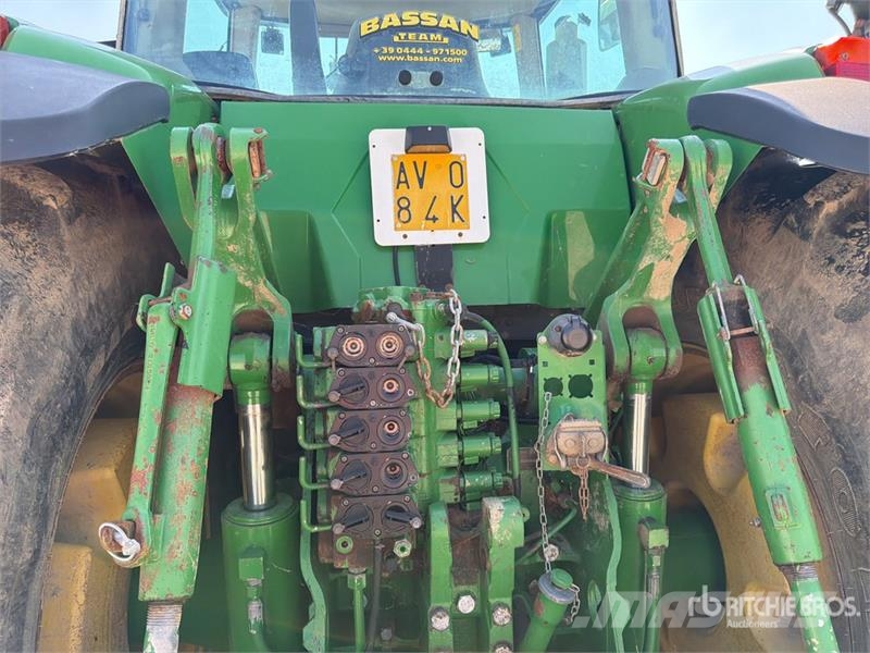 John Deere 8320 Tractors