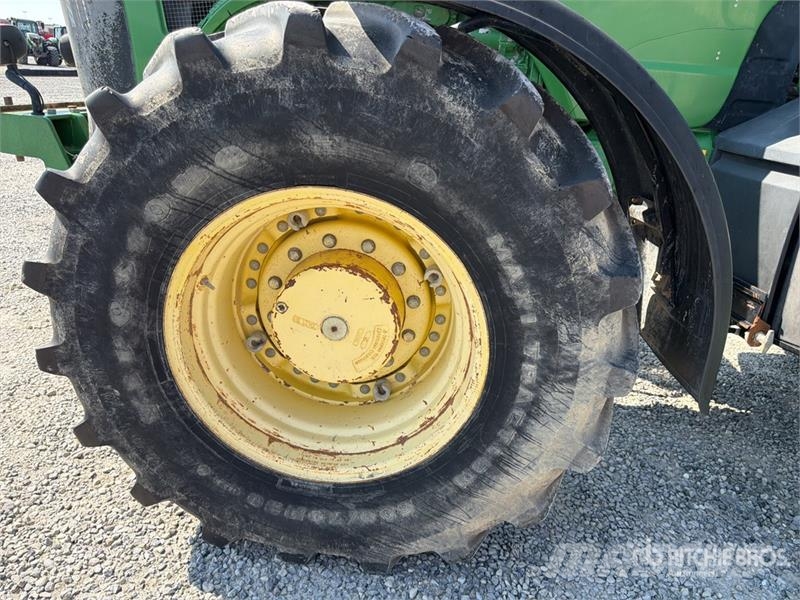 John Deere 8320 Tractors