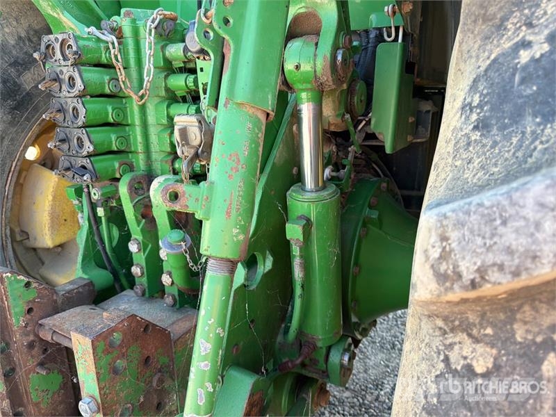 John Deere 8320 Tractors