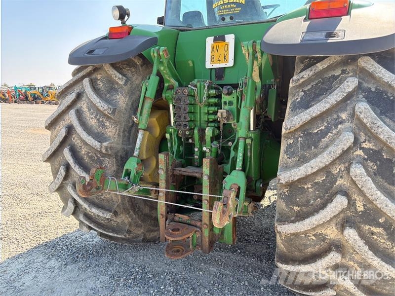 John Deere 8320 Tractors