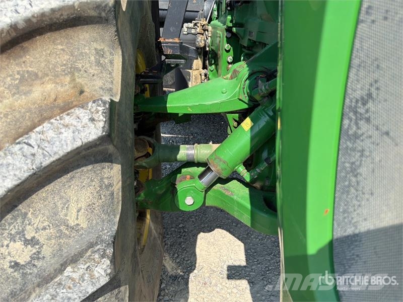 John Deere 8320 Tractors