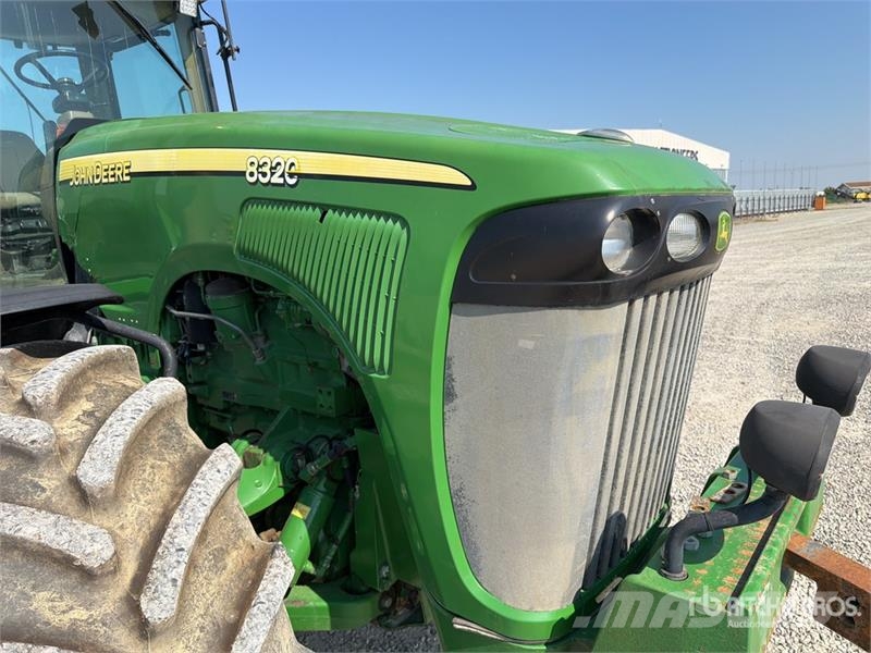 John Deere 8320 Tractors