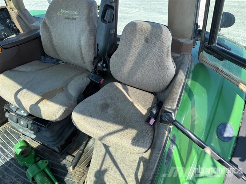 John Deere 8320 Tractors