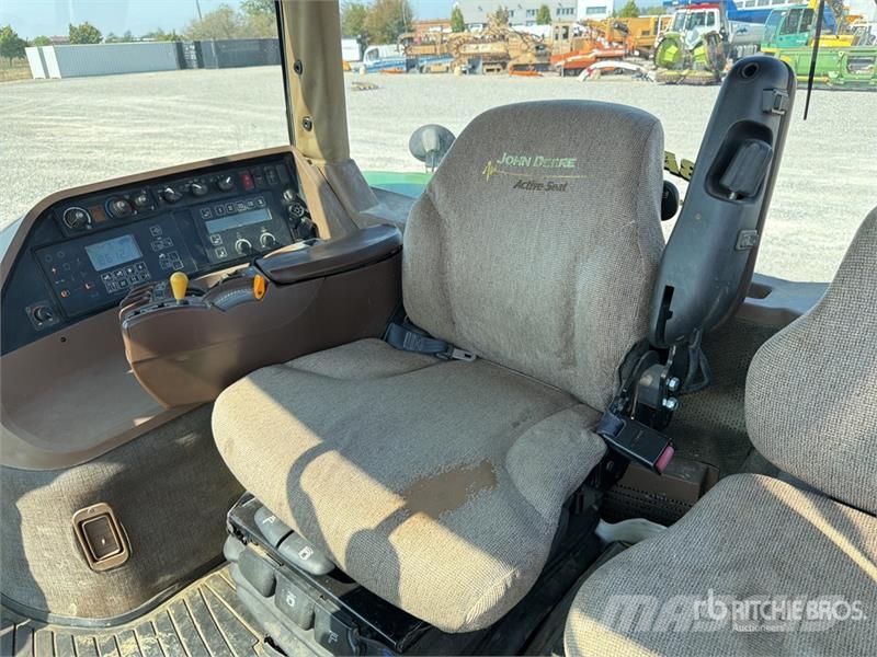 John Deere 8320 Tractors