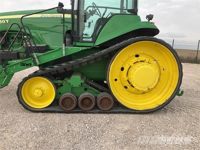 John Deere 8430T Track Tractor الجرارات