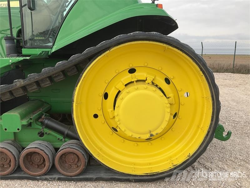 John Deere 8430T Track Tractor الجرارات