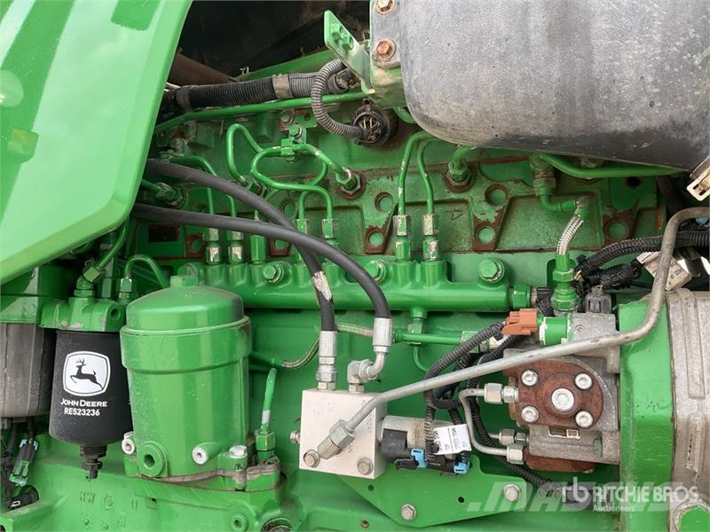 John Deere 8430T Track Tractor الجرارات