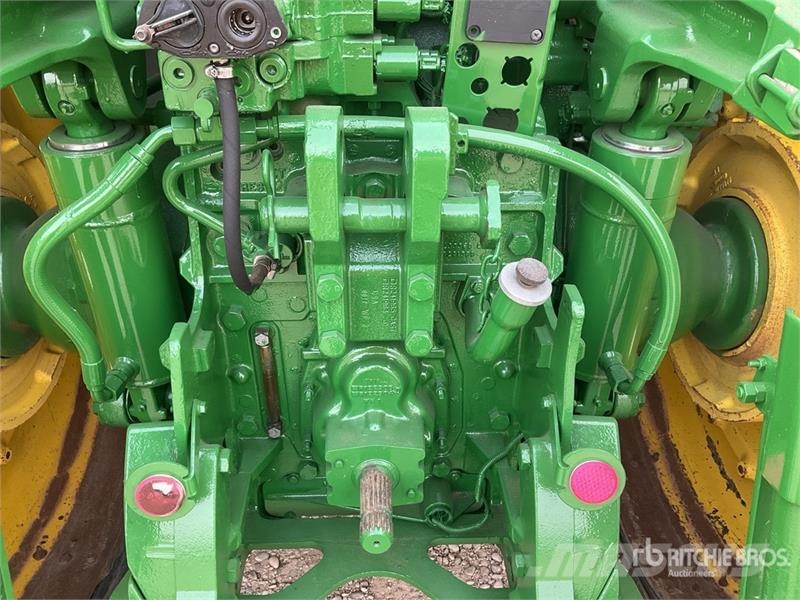 John Deere 8430T Track Tractor الجرارات