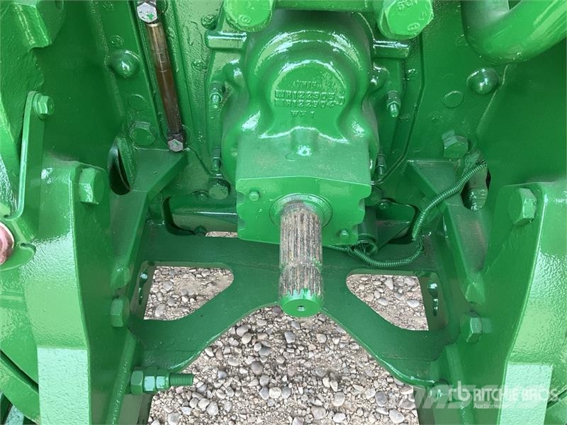 John Deere 8430T Track Tractor الجرارات