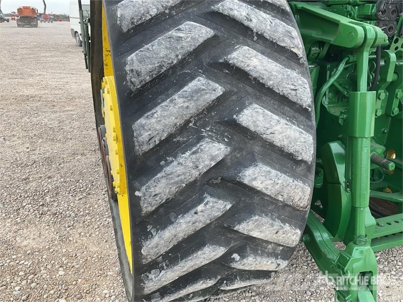 John Deere 8430T Track Tractor الجرارات