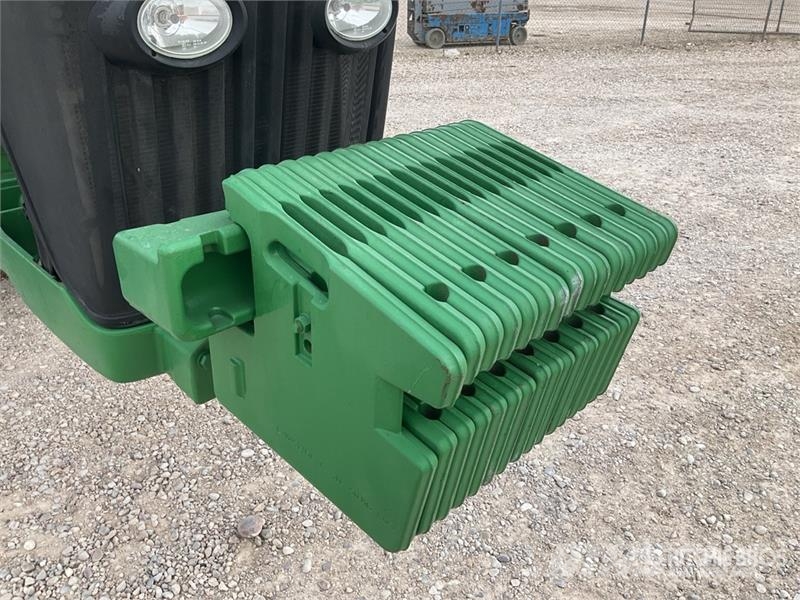 John Deere 8430T Track Tractor الجرارات